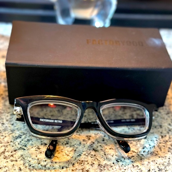 Factory 900 Retro Frames Black & Clear - Picture 1 of 8